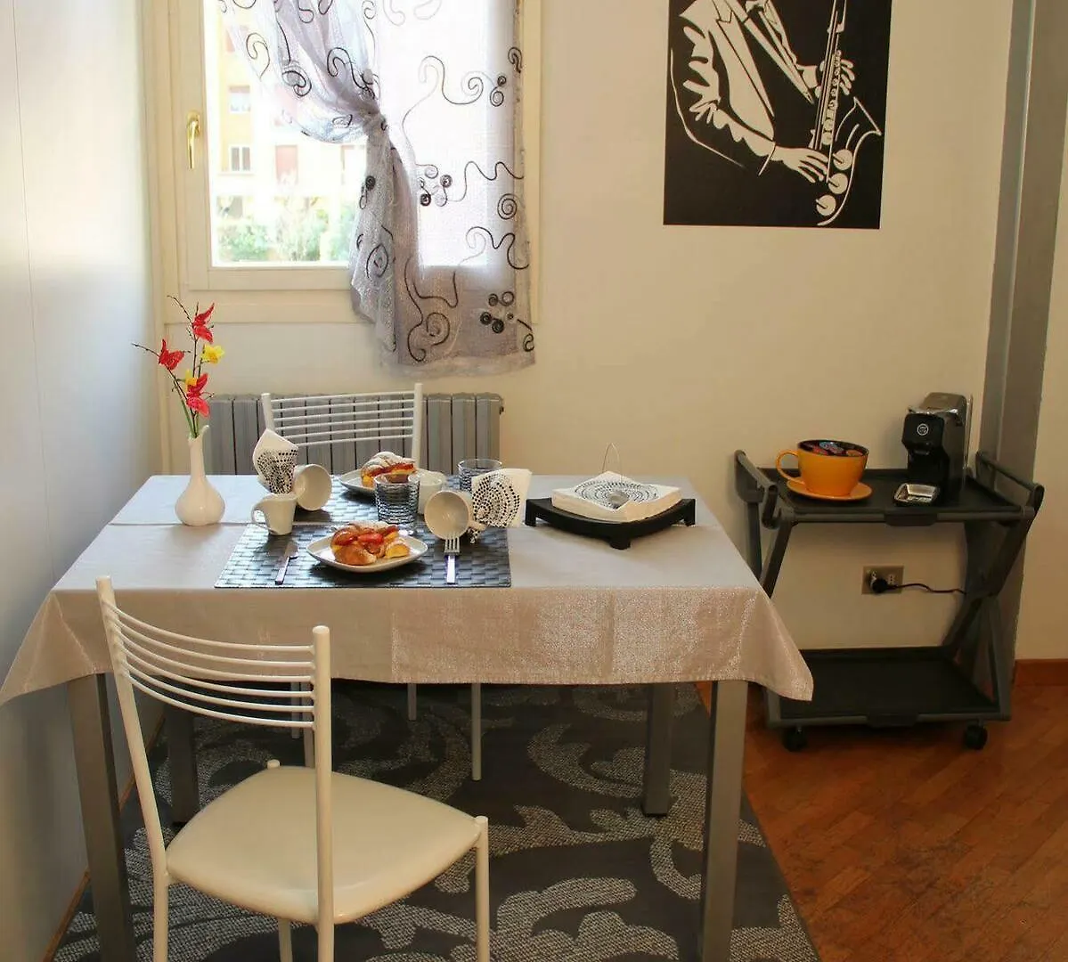 Emilia Levante Musica By Short Holidays Bologna Apartment