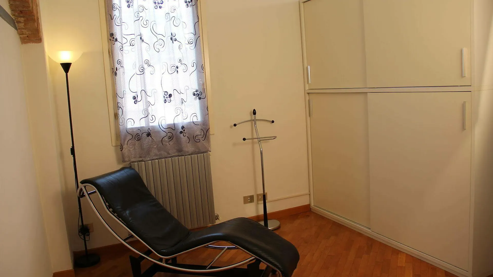 Emilia Levante Musica By Short Holidays Bologna